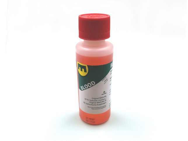 2702143 MAGURAブラッド（油圧フルード・ミネラルオイル）100ml_s